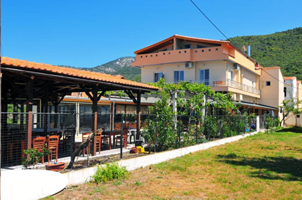 Sikoudis Gorgona Beach Skala Rachoni  Dış mekan fotoğraf